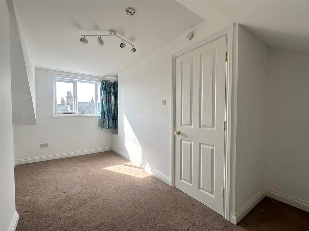 Bedroom 2.jpg