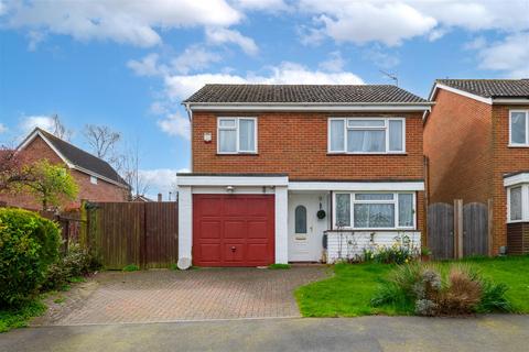 3 bedroom detached house for sale, Beaumonts, Redhill