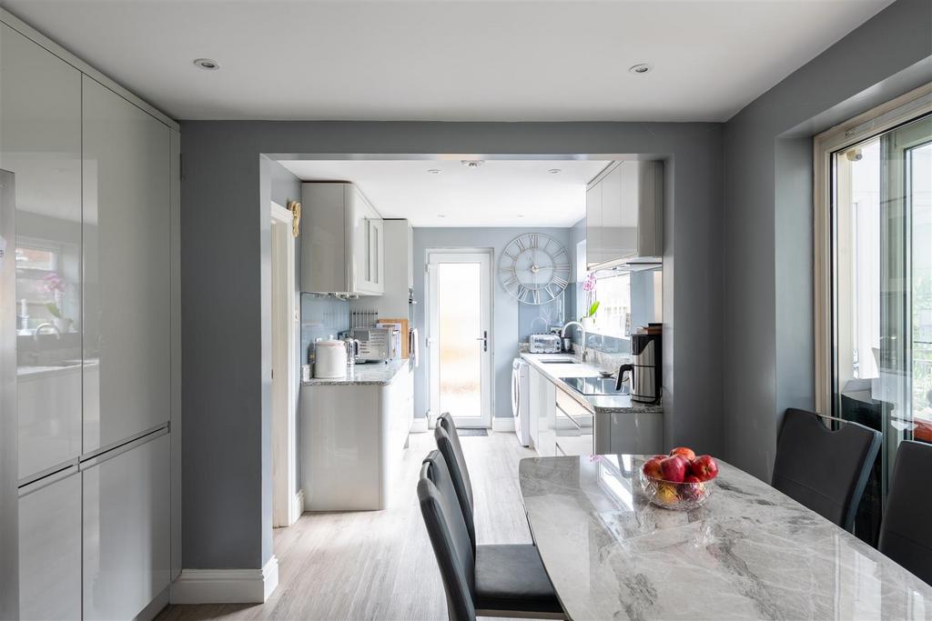 9 Beaumonts internals-4.jpg