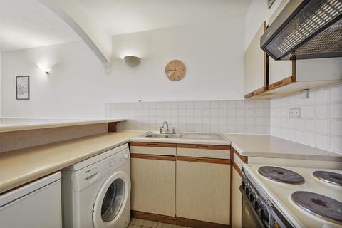 1 bedroom flat for sale, Goodwin Close, Surrey Quays, SE16