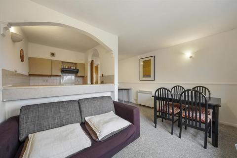 1 bedroom flat for sale, Goodwin Close, Surrey Quays, SE16