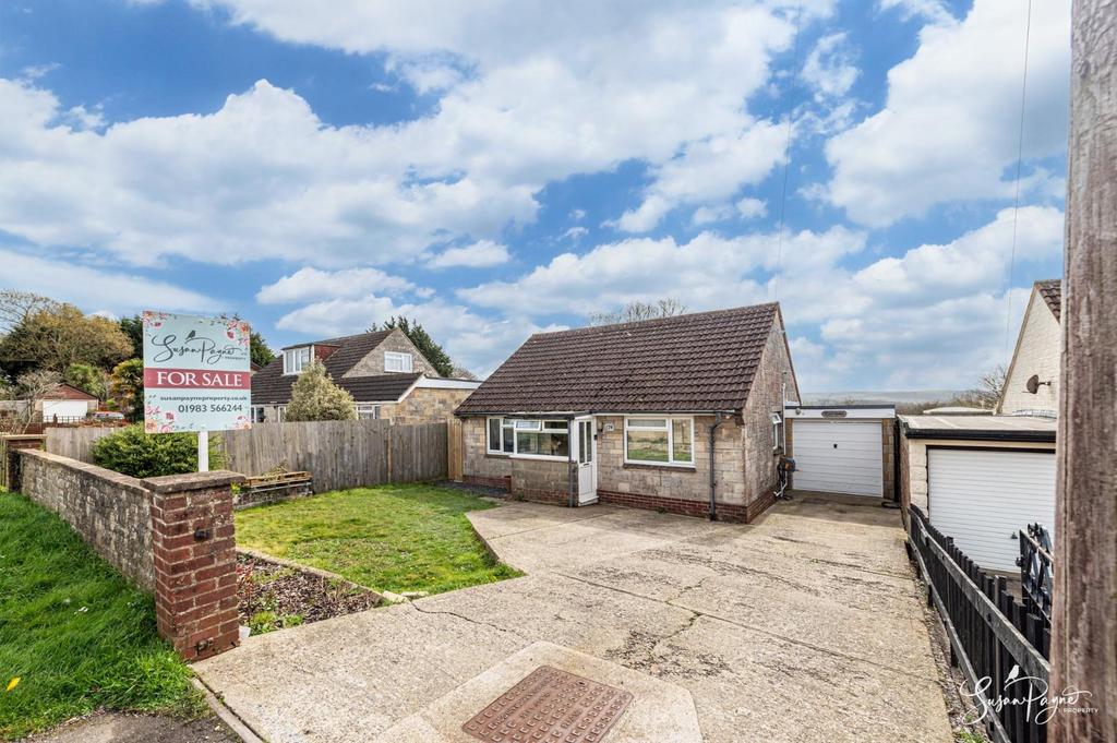 Great Preston Road, Ryde 2 bed detached bungalow for sale £300,000