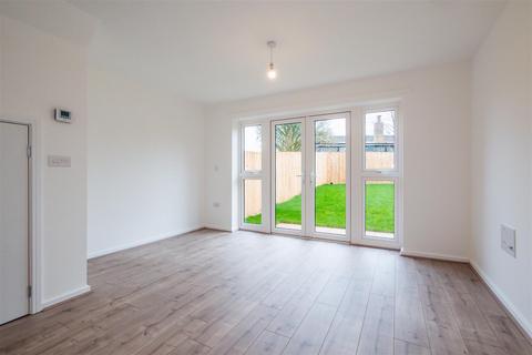 3 bedroom semi-detached house to rent, Portland Fields, Sutton In Ashfield, NG17