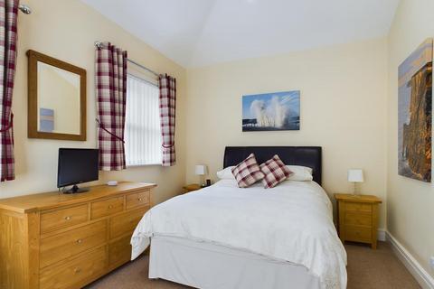 2 bedroom flat for sale, The Crescent, Scarborough YO11