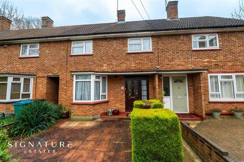 3 bedroom terraced house for sale, Farmers Close, Watford