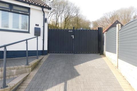 29 Ferndale Close, Oldham, OL4 5NL