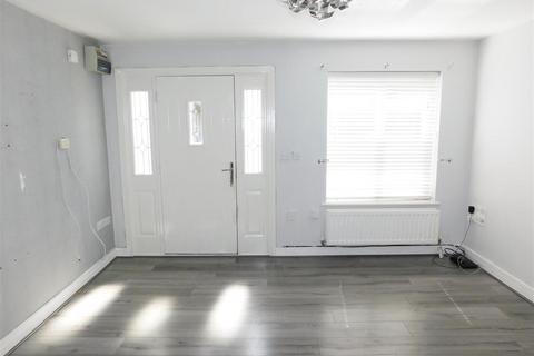 4 bedroom terraced house to rent - Barmouth Walk, Hollinwood, Oldham
