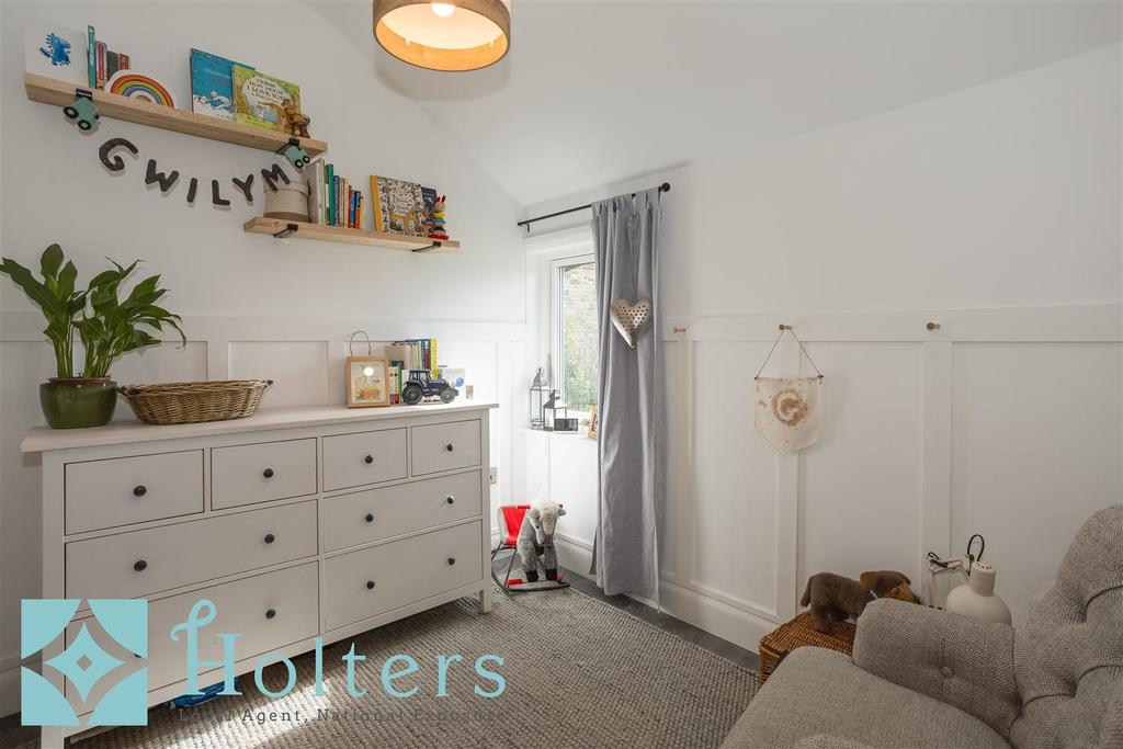 2 Hollly Hurst Interior-3.jpg