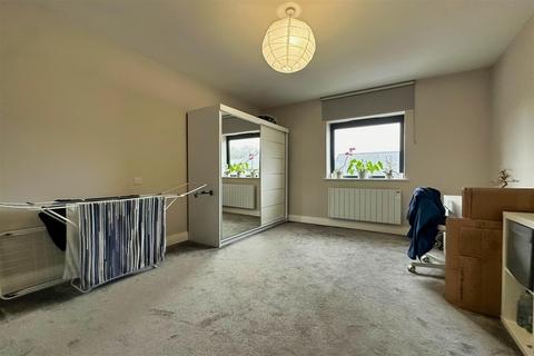 2 bedroom flat to rent, Gordon Road, High Wycombe HP13