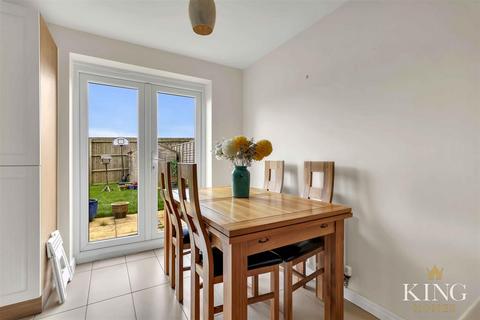 25 Linthurst Crescent, Redditch, B97 6SQ
