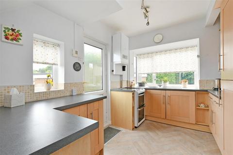 3 bedroom semi-detached house for sale - Oakdell, Dronfield