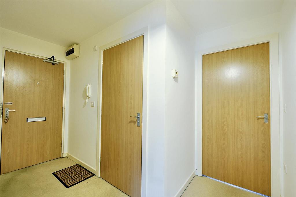 Hallway.jpeg
