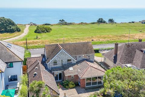 4 bedroom detached house for sale, Wharncliffe Road, Highcliffe, Christchurch, BH23