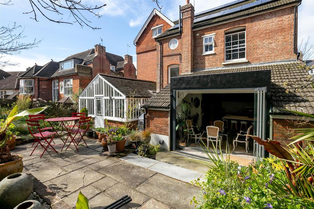 Chapel Park Road, St. LeonardsOnSea 6 bed house for sale £1,000,000