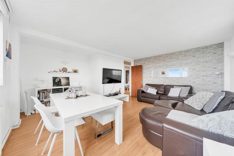 2 bedroom flat for sale, Bromley Hill, Bromley