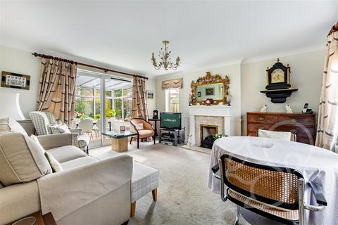 3 Avocet Close, West Mersea, Colchester, CO5 8DQ