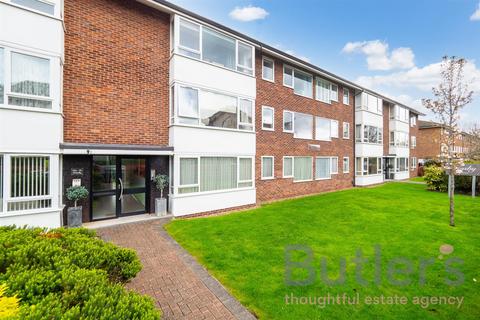 3 bedroom apartment to rent - Stanley Road, Sutton