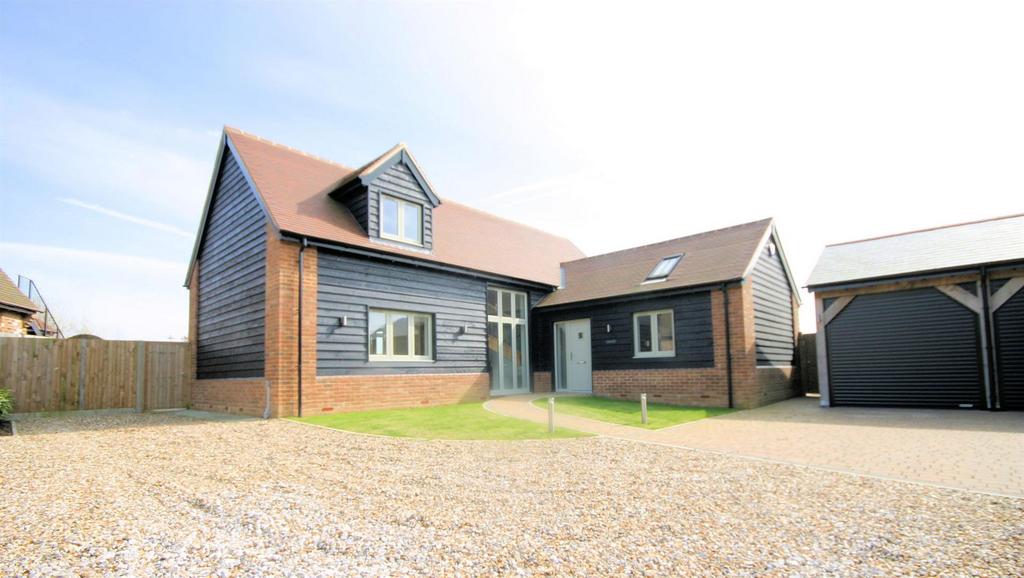Dunstable Road, Toddington, Dunstable 4 bed detached house for sale £