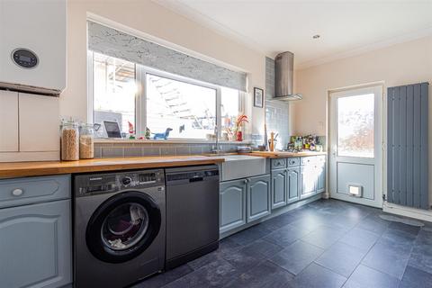 48 Amesbury Road, Cardiff, CF23 5DX