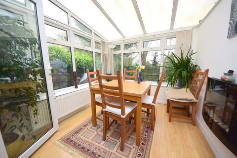 3 bedroom terraced house for sale, Garden Close, Banbury OX16