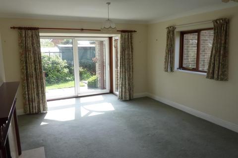 4 bedroom bungalow to rent - Maidstone Road, Sutton Valence ME17