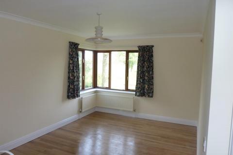 4 bedroom bungalow to rent - Maidstone Road, Sutton Valence ME17