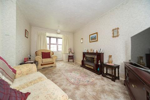 2 bedroom bungalow for sale, Windleden Road, Loughborough, LE11