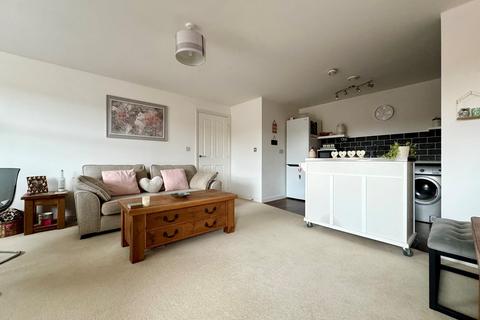 2 bedroom flat for sale - Limborough Road, Wantage, OX12