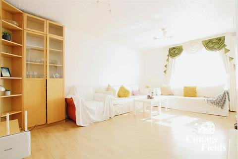 3 bedroom flat for sale - Haselbury Road, London, N9 - Chain Free - Stunning Investment Opportunity