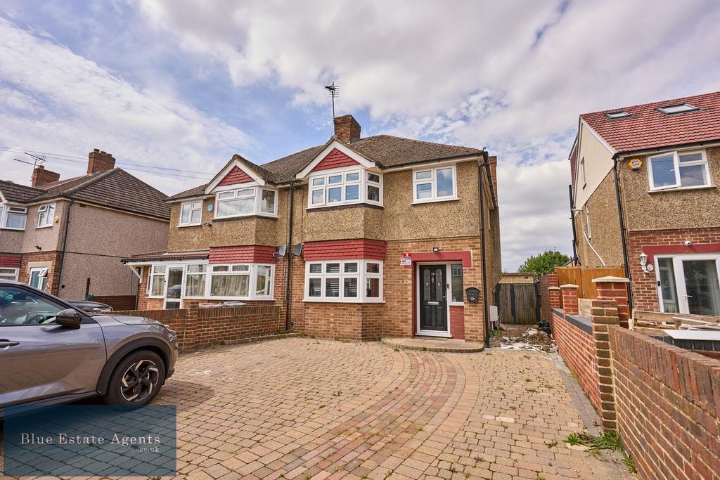Spinney Drive, Feltham, TW14 3 bed semidetached house for sale £550,000