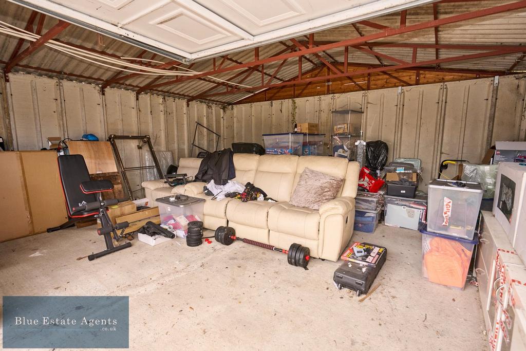 Double Garage Internal
