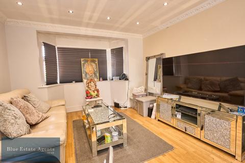 19 Spinney Drive, Feltham, TW14 8PL