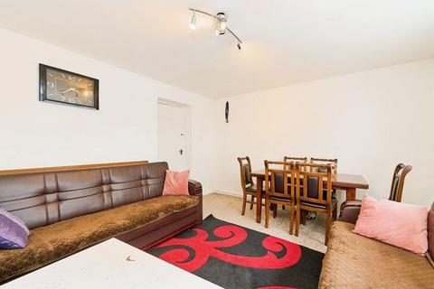 2 bedroom flat for sale - Green Lane, Hounslow, TW4