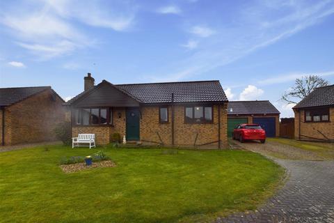 2 bedroom detached bungalow for sale - Braemar Court, Beeford, Driffield