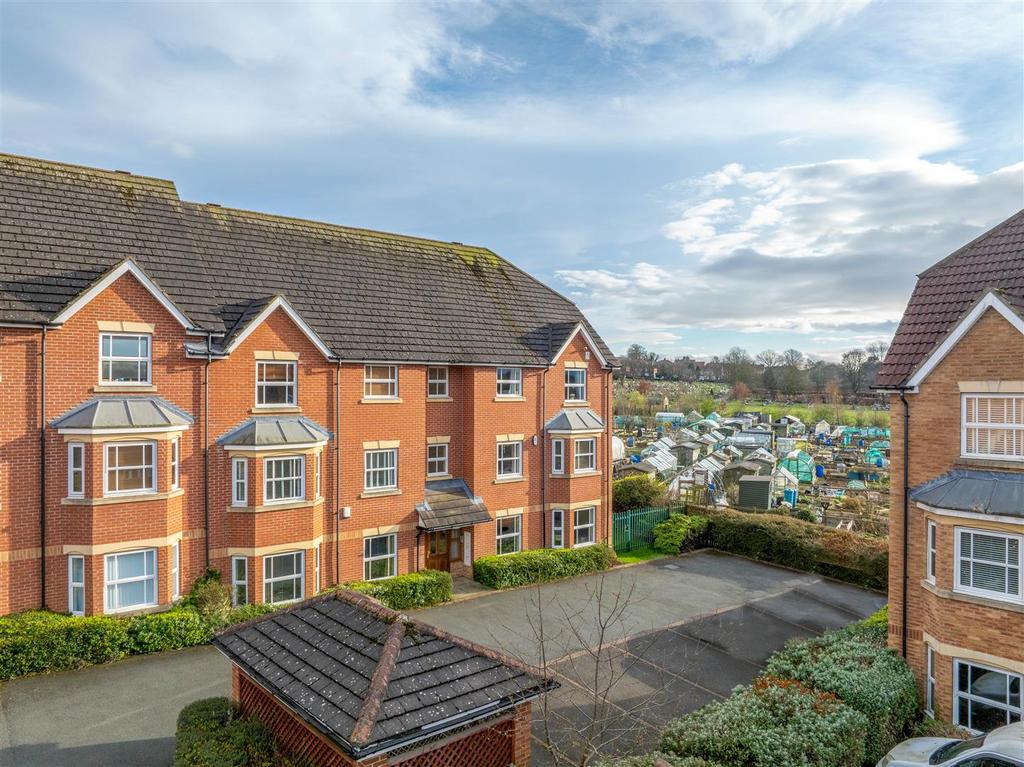 Nursery Gardens, Fenham, NE5 2 bed flat for sale £90,000