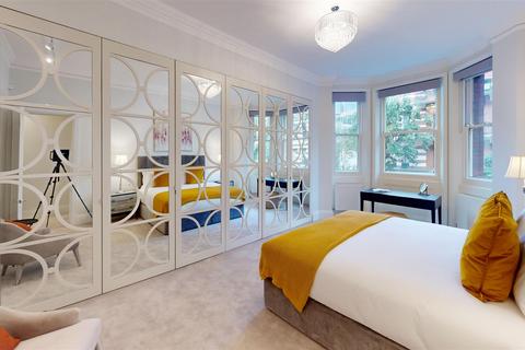 3 bedroom flat to rent, Ashley Gardens, Ambrosden Avenue, SW1P