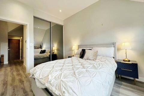 1 bedroom apartment to rent - Station Road, Gerrards Cross SL9