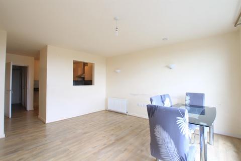 27 Canalside Gardens, Southall, UB2 5TJ