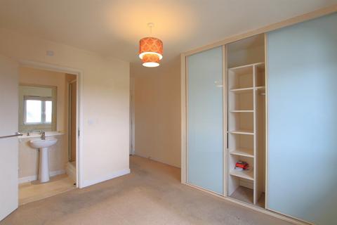 27 Canalside Gardens, Southall, UB2 5TJ