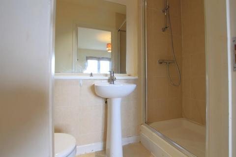 27 Canalside Gardens, Southall, UB2 5TJ