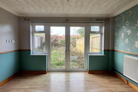 13 Abbots Garth, Seamer, Scarborough, YO12 4QN