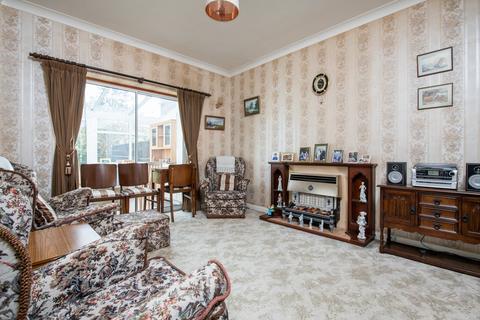 17 Gordon Close, Staines-upon-thames, TW18 1AP