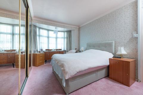 17 Gordon Close, Staines-upon-thames, TW18 1AP