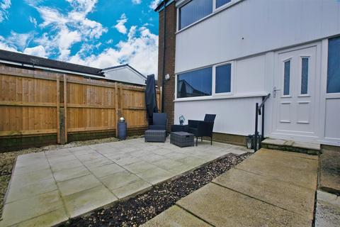 2 bedroom end of terrace house for sale - Fall Spring Gardens, Stainland