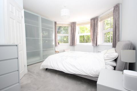 2 bedroom flat for sale, 2 Pine Tree Glen, WESTBOURNE, BH4