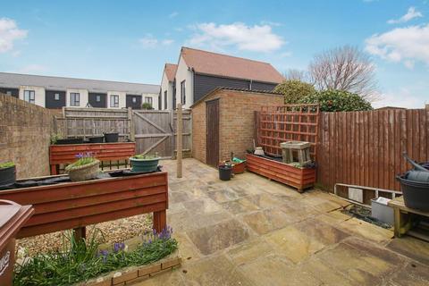 38 Appledore Close, Eastbourne, BN23 7JE