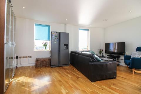 2 bedroom flat to rent - Quayside, Newcastle Upon Tyne