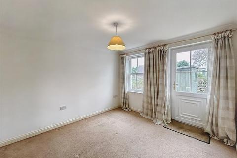 6 School Hill, Shortlanesend, Truro, TR4 9DU