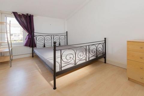 2 bedroom flat to rent - NW10