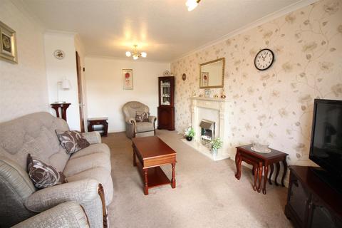 2 bedroom semi-detached bungalow for sale, Rockingham Way, Leeds LS15